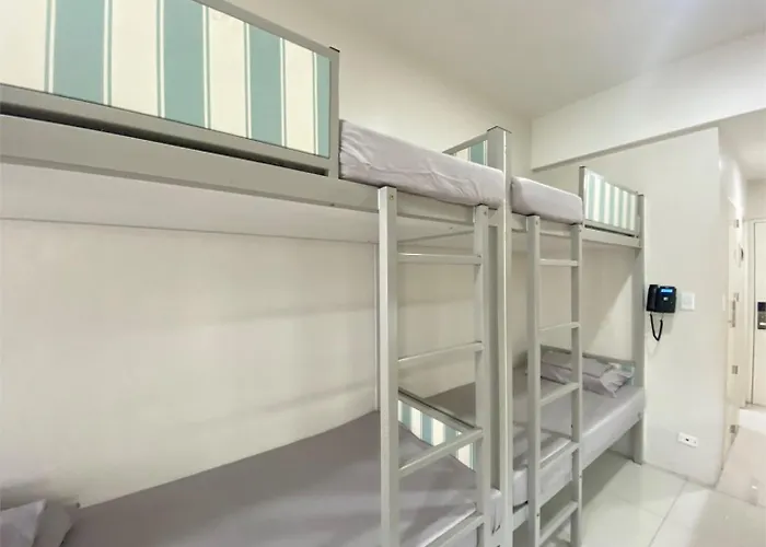 Uhome Lacson 3*