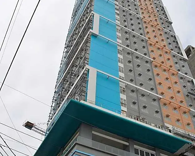 Uhome Lacson アパートホテル