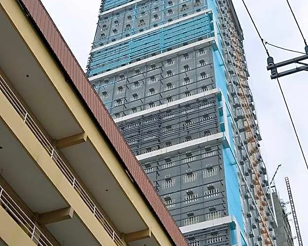 Uhome Lacson 3*