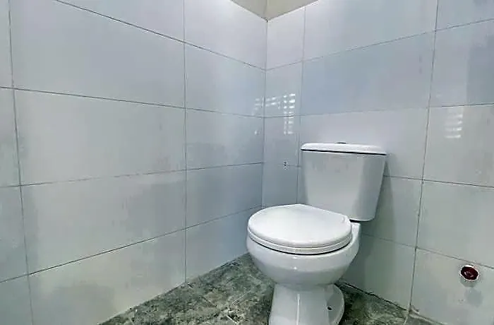 Uhome Lacson アパートホテル